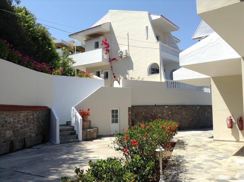 Johannes Boutique Apartments & Suites Afántou Quarto foto